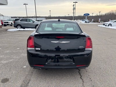 2018 Chrysler 300 S