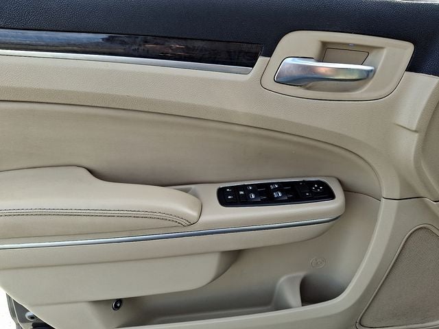 2012 Chrysler 300 Limited