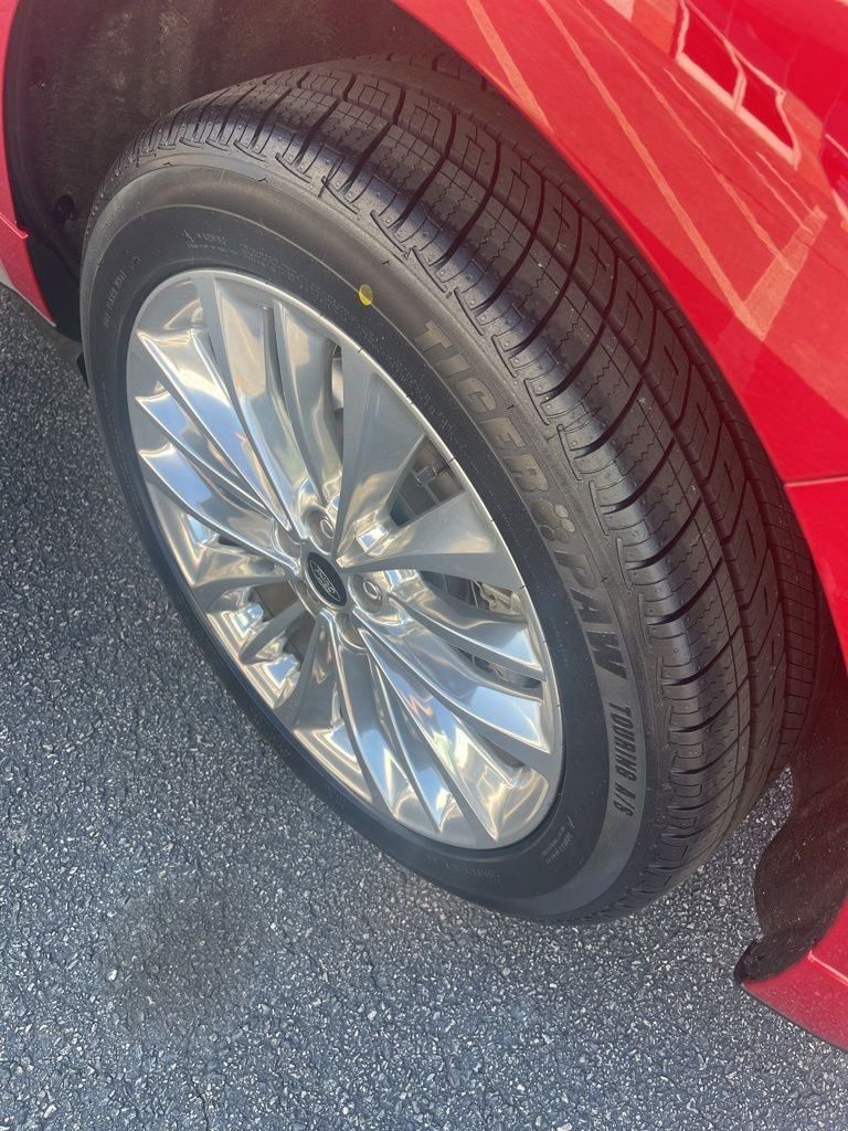 2024 Ford Edge Titanium