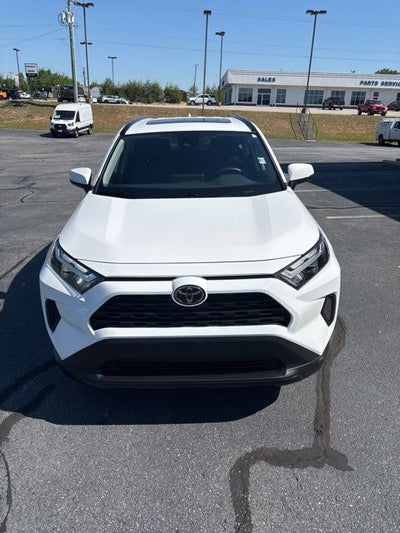 2025 Toyota RAV4 XLE