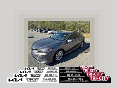 2022 Toyota Camry LE