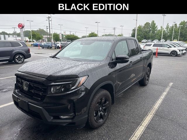 2025 Honda Ridgeline Black Edition's photo