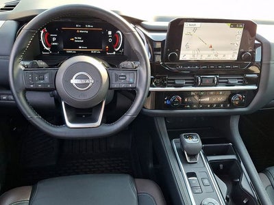 2025 Nissan Pathfinder Platinum