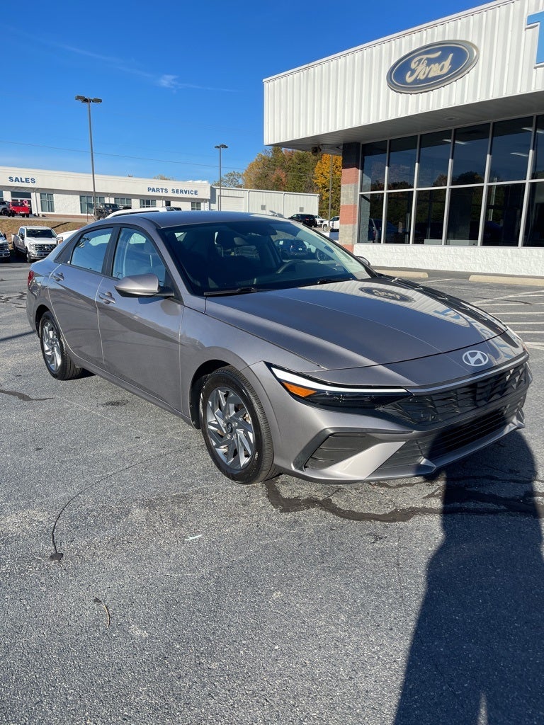 2024 Hyundai Elantra SEL